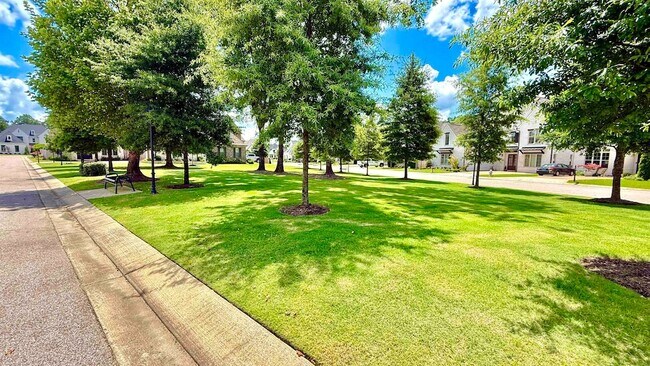 Foto del edificio - 1746 Chadwick Farms Loop N