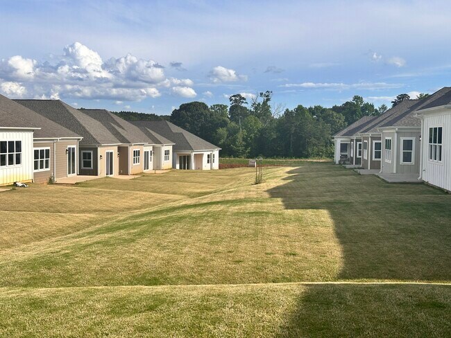 Building Photo - 4592 Kobus Ct.