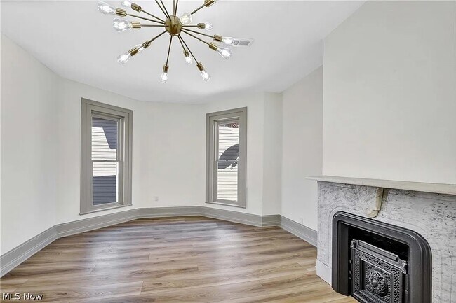 Foto del edificio - 3401 Clinton Ave