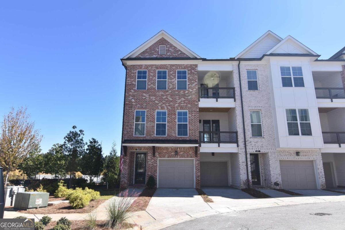 Primary Photo - 469 Burton Dr