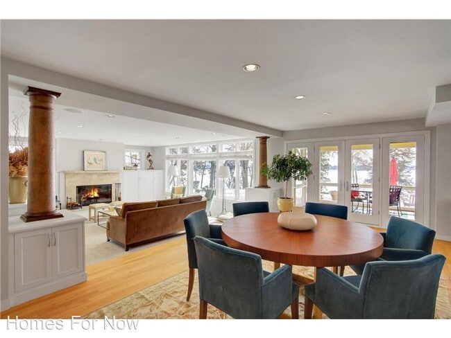 Building Photo - 4 br, 3.5 bath House - 4423 N Shore Drive