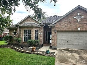 Building Photo - 1103 E Hampton Dr