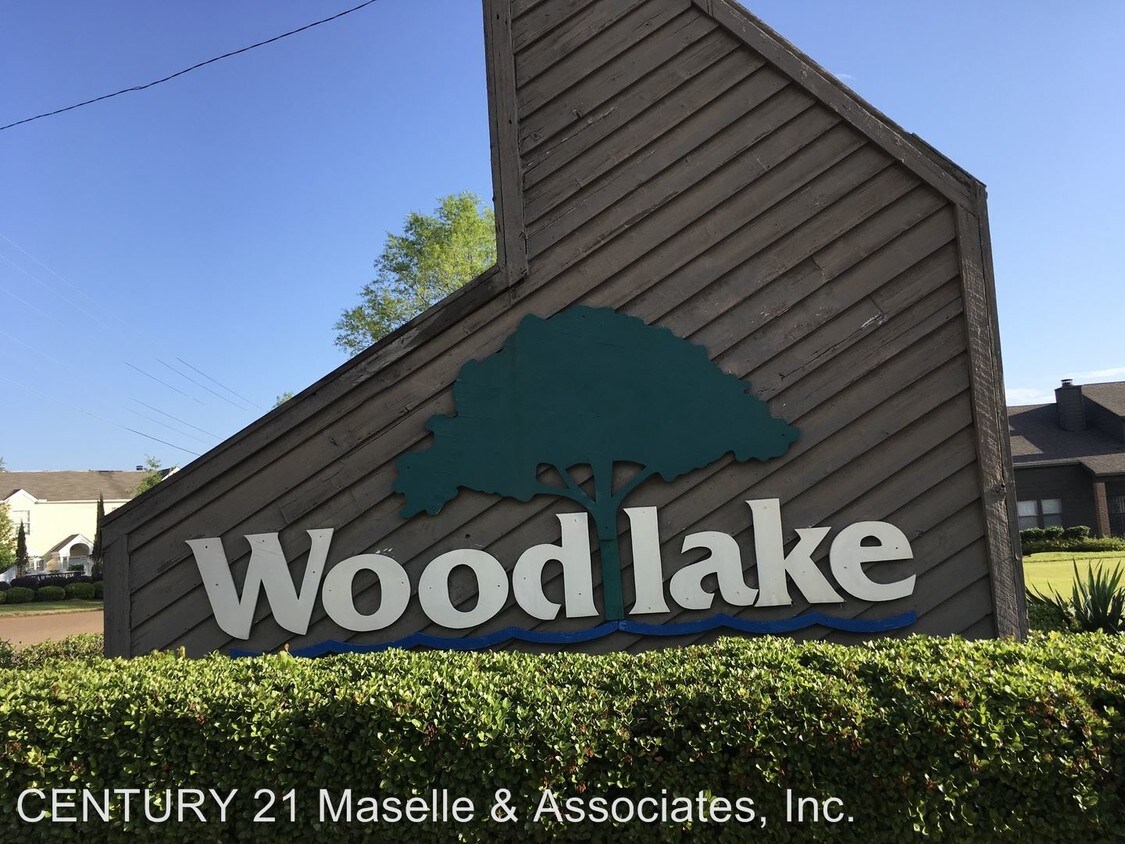 Foto principal - 413 Woodlake Ln