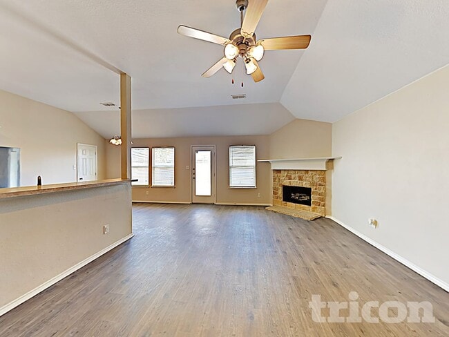 Foto del edificio - 1584 Sandhurst Dr