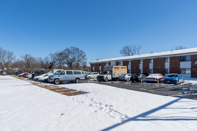 Easily Accessible Surface Parking - Suburban Heights