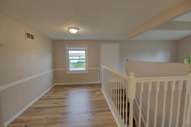 Building Photo - 3 bed home