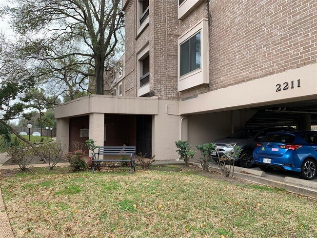 Building Photo - 2211 S Braeswood Blvd