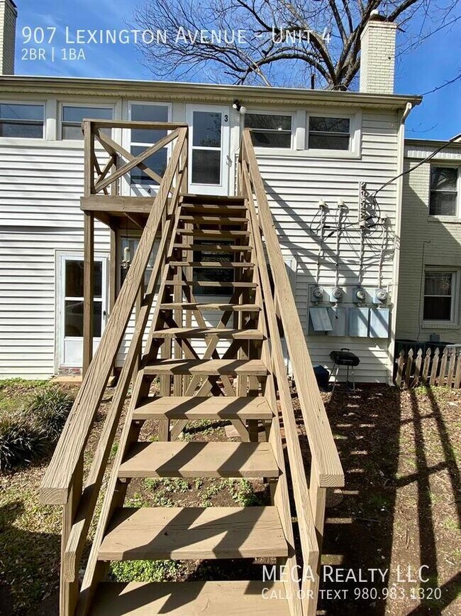 Photo - 907 Lexington Ave House