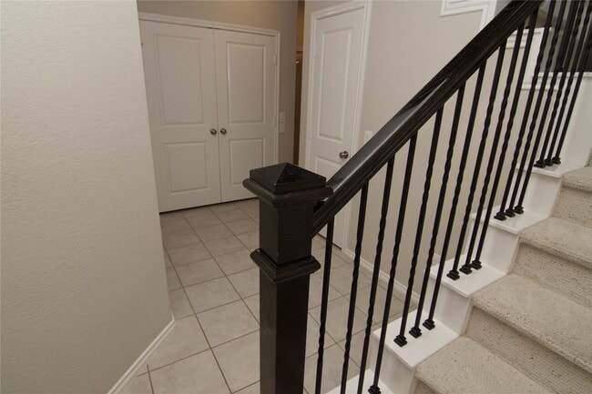 Building Photo - 10957 Cannes Memorial Dr