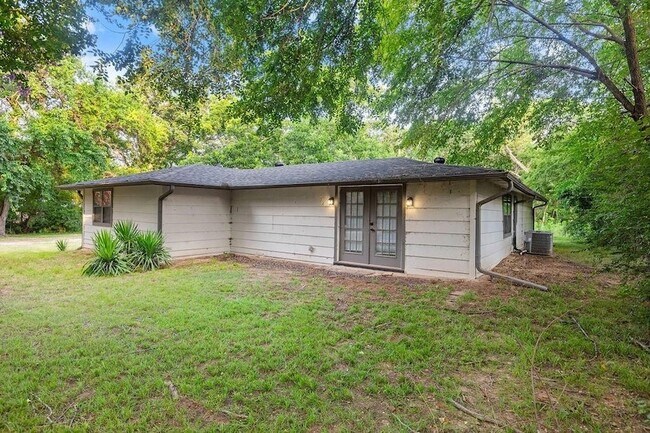 Foto del edificio - 24 Sophia Dr