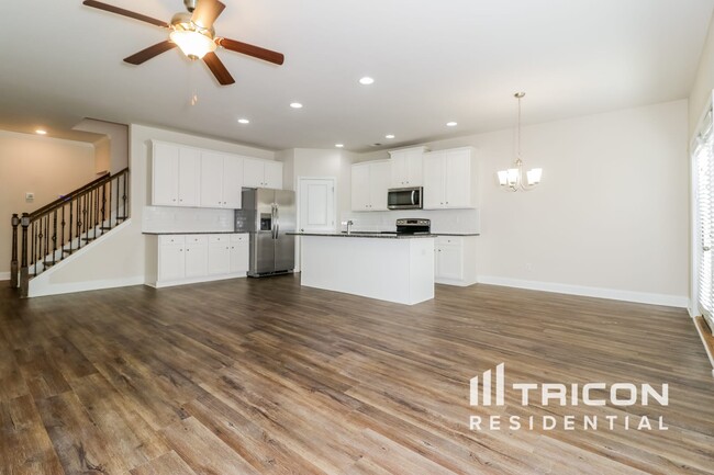 Foto del edificio - 1502 Silver Charm Ln
