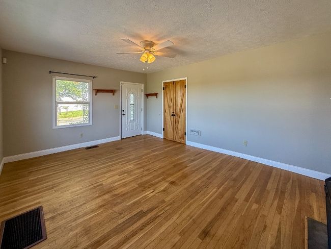 Foto del edificio - 301 Ragland St