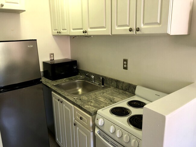 Foto del edificio - 229 E 9th St