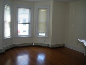 Building Photo - 518 Watertown St