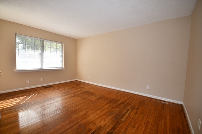 Building Photo - 1801 N Concord Rd