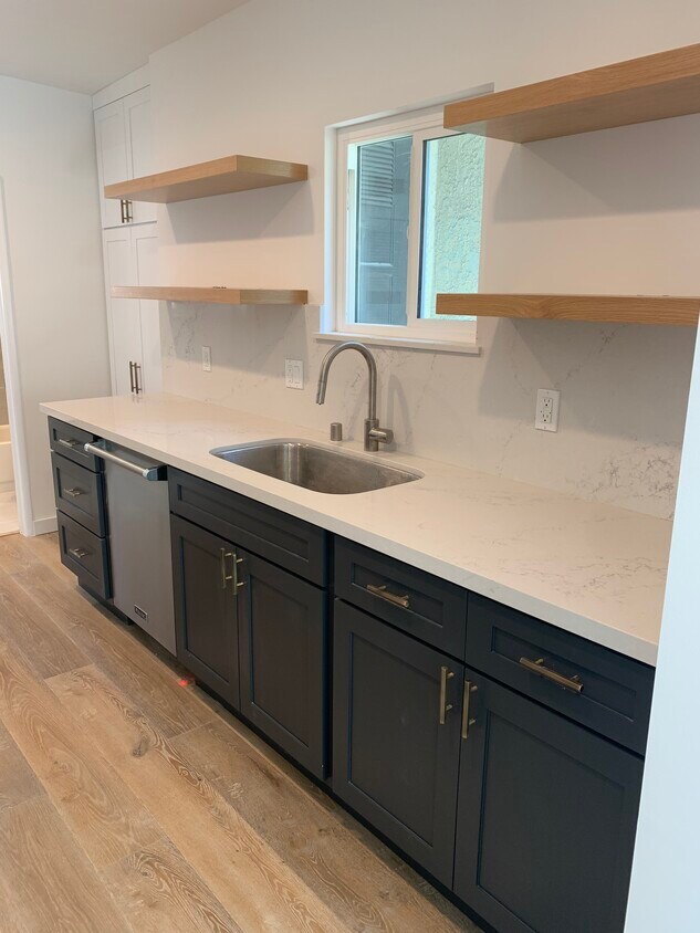 Kitchen - 3776 Beethoven St