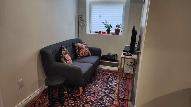 Photo du bâtiment - 2011 Grand Blvd