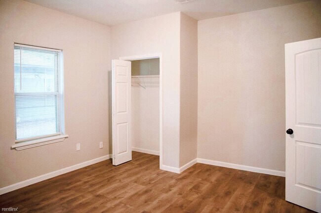 Foto del edificio - 3 br, 1.5 bath House - 606 E Brin St