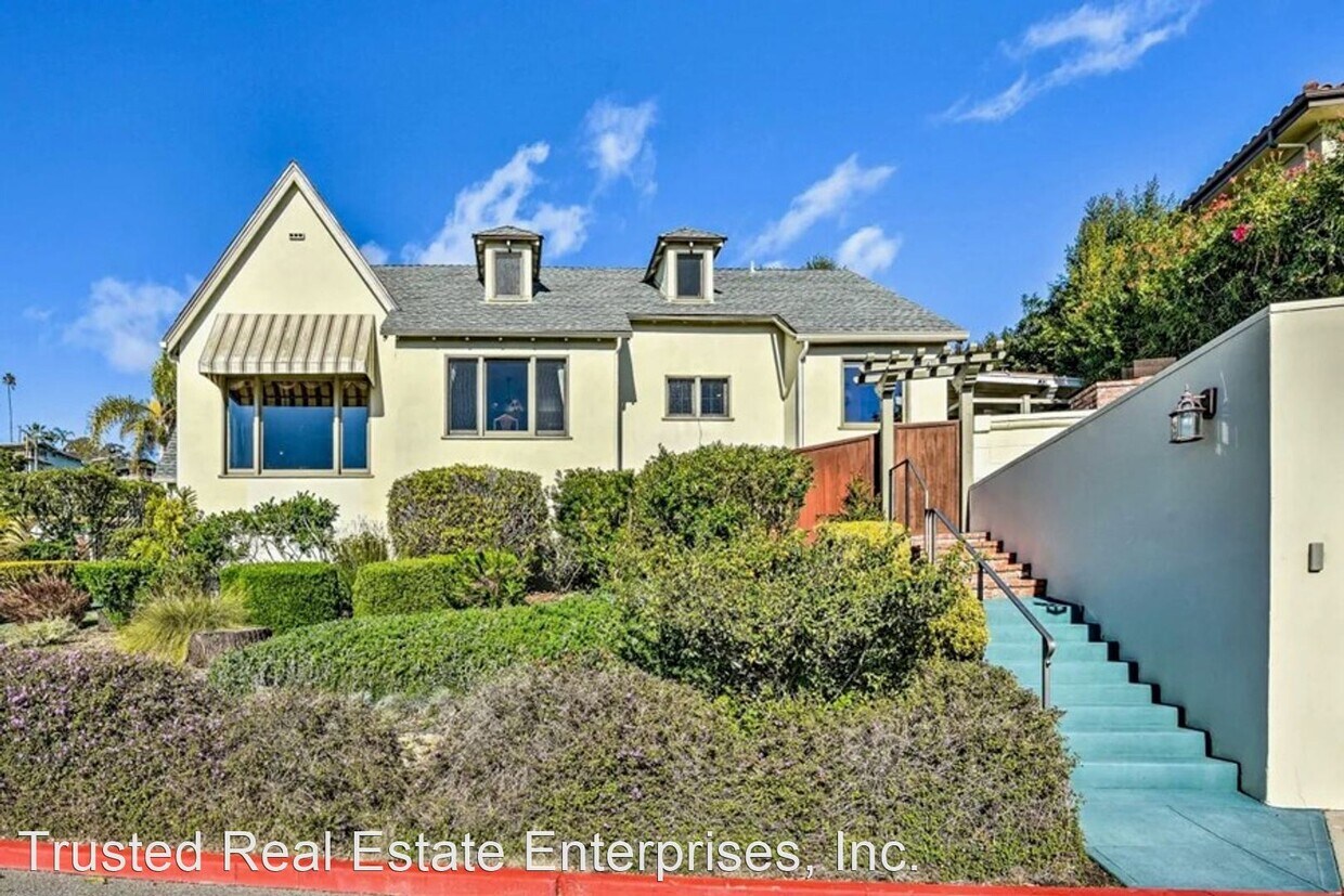 Foto principal - 4 br, 2 bath House - 308 N. Catalina Street