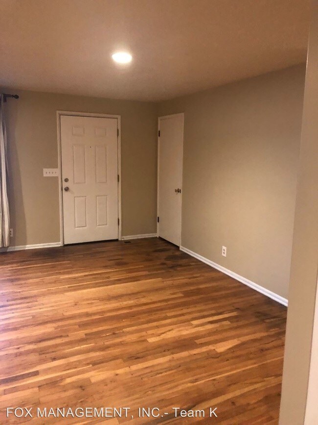 Building Photo - 12020-12030 SW Lincoln Ave