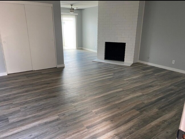 Foto del edificio - 2729 W Yale Ave