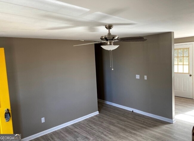 Foto del edificio - 545 Spring St