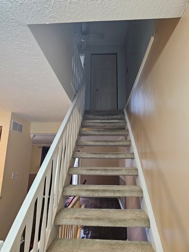 Building Photo - 7951 Sunset Cove Dr