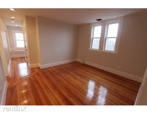 Primary Photo - 19 Cushing St