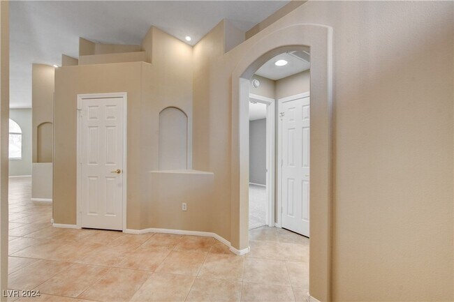 Building Photo - 11256 Playa Caribe Ave