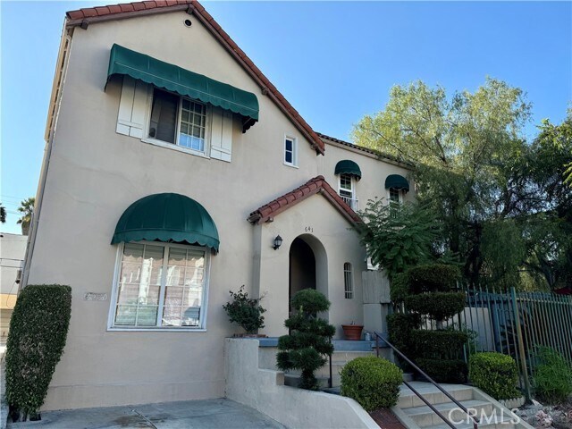 Foto del edificio - 641 N Plymouth Blvd