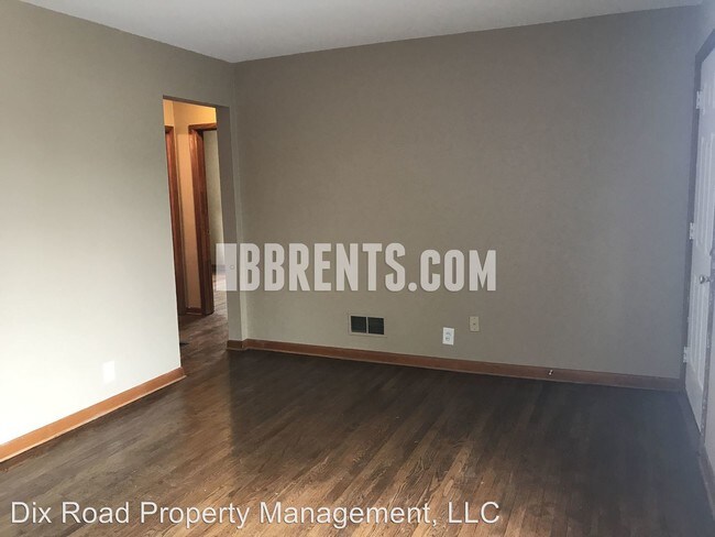 Foto del edificio - 3 br, 1.5 bath House - 33 Beverly Court