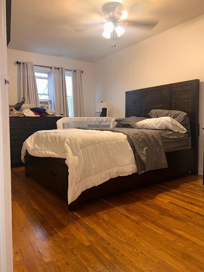Foto del edificio - 260 E 238th St