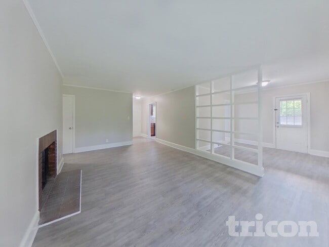 Building Photo - 5530 Wedgewood Dr