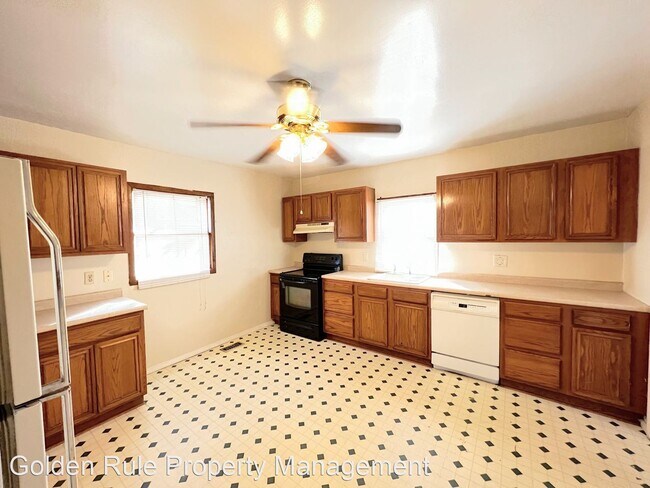 Foto del edificio - 2 br, 1 bath House - 17 E 13th