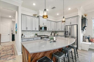Building Photo - 19 Bolsana Ct