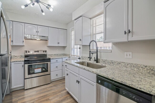 Building Photo - 7346 El Barco Dr. #6