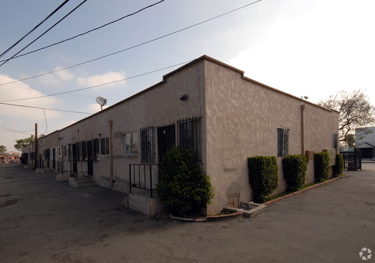 Primary Photo - 11901 S San Pedro St