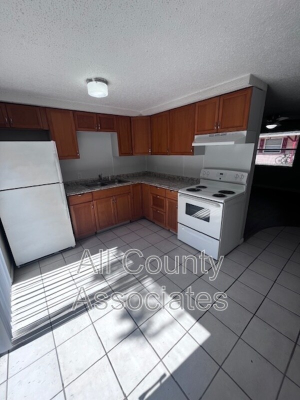Foto principal - 6334 Alaska Ave