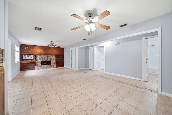 Foto del edificio - 8334 Crosswicks Dr