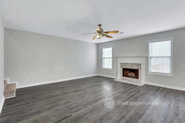 Foto del edificio - 6670 Shady Ridge Ln