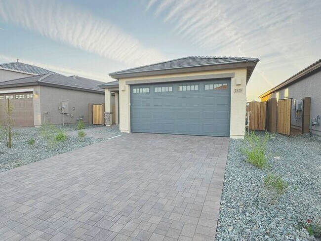 Foto del edificio - New 3 Bedroom 2 Bath Home at Western Gardens!