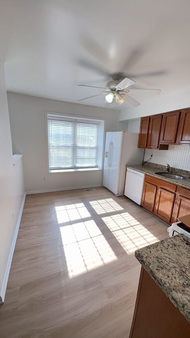 Foto del edificio - Three Bedroom Townhouse in Alexandria Near Ft Belvoir