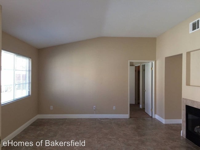 Building Photo - 8109 Pebble Cove Ct