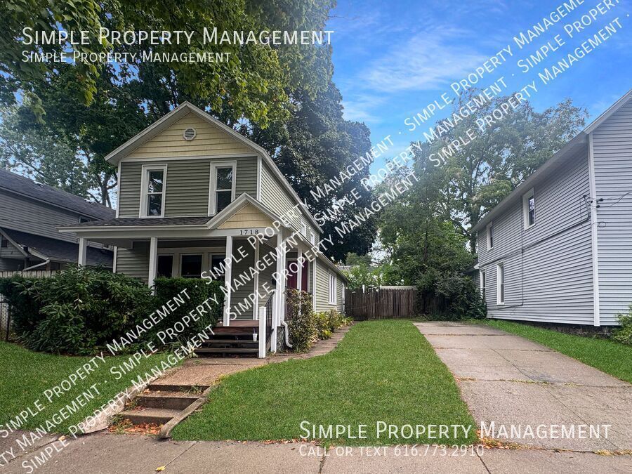 Primary Photo - 1718 Center Ave NE