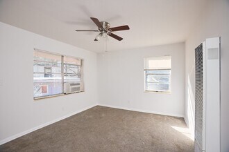 Building Photo - 1171 Woodland Ave NE