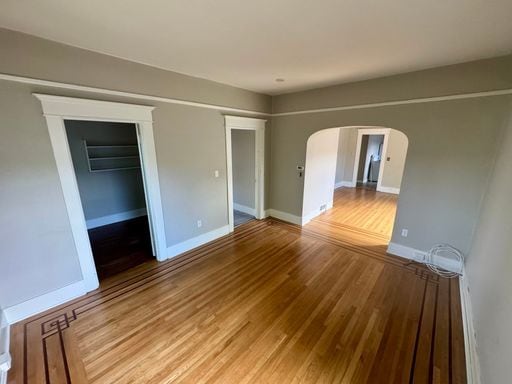 Building Photo - Gorgeous 2 bed Craftsman in Queen Anne! Open house Saturday!