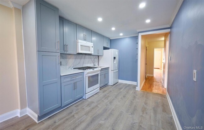 Foto del edificio - 724 E 96th St
