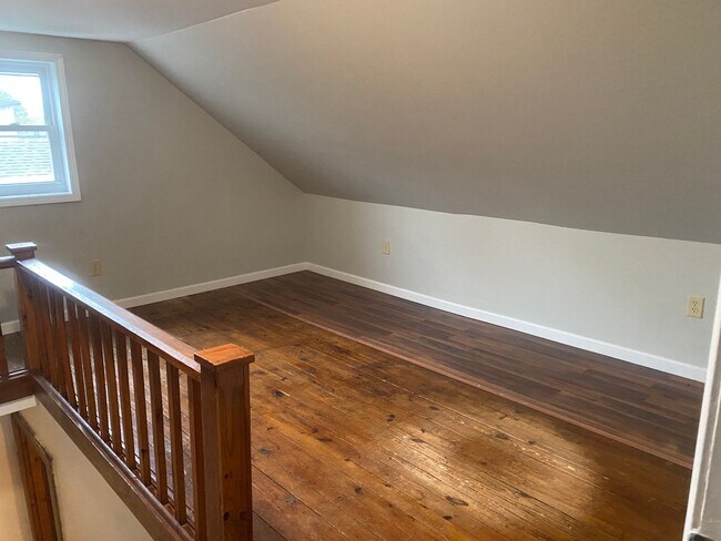 Foto del edificio - Camargo Red Brick House 3 Bedroom+ Bonus and 1 Bath