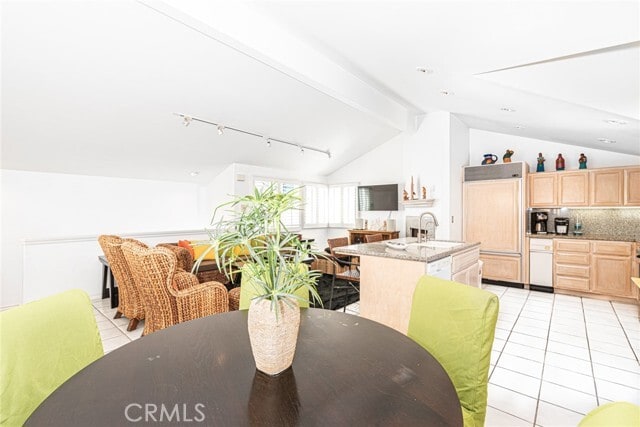 Foto del edificio - 1720 W Oceanfront