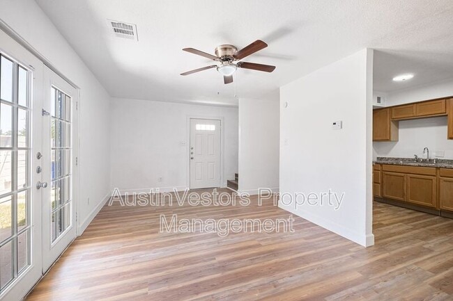 Building Photo - 2217 Mission Hill Dr